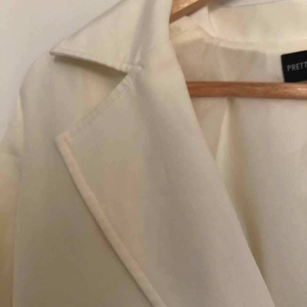 Prettylitttlethings One-button Blazer - Picture 5 of 9